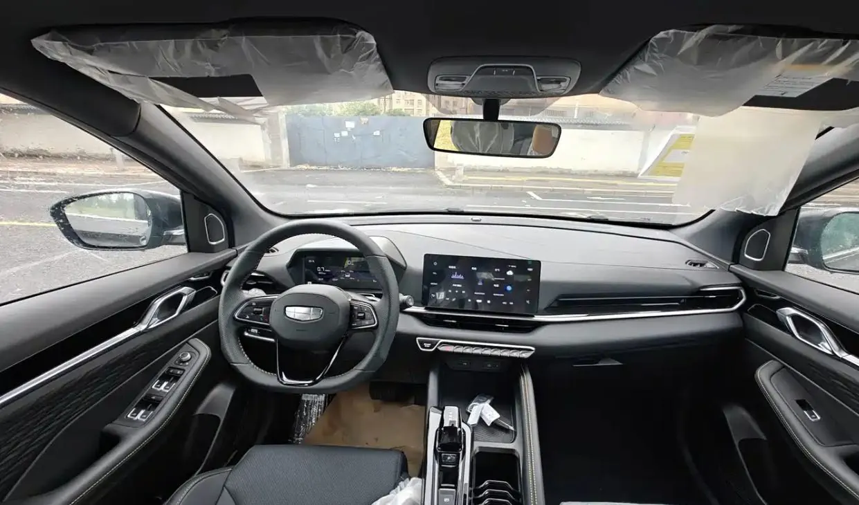 Geely 2025 Binyue 1.5 Stepless Super Edition Automatic Gear 5