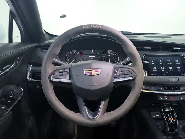Cadillac 2021 XT4 2.0T 28T Two-Drive Leading Automatic Gear 11