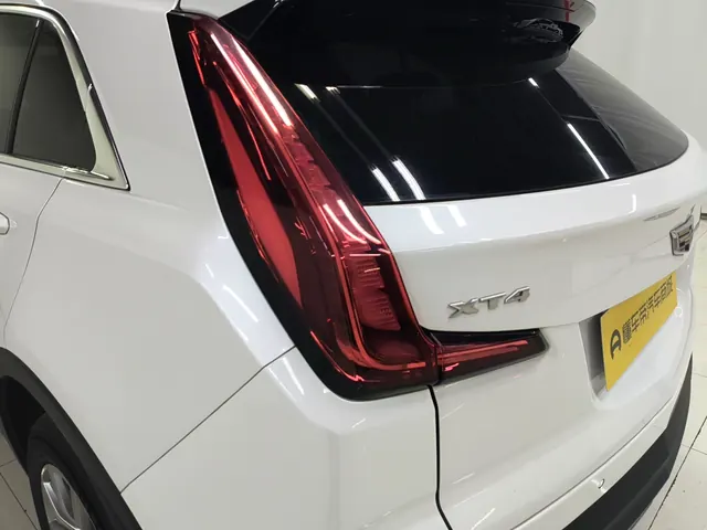 Cadillac 2021 XT4 2.0T 28T Two-Drive Leading Automatic Gear 15