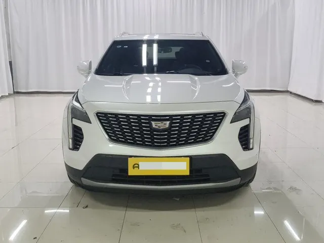 Cadillac 2021 XT4 2.0T 28T Two-Drive Leading Automatic Gear 3