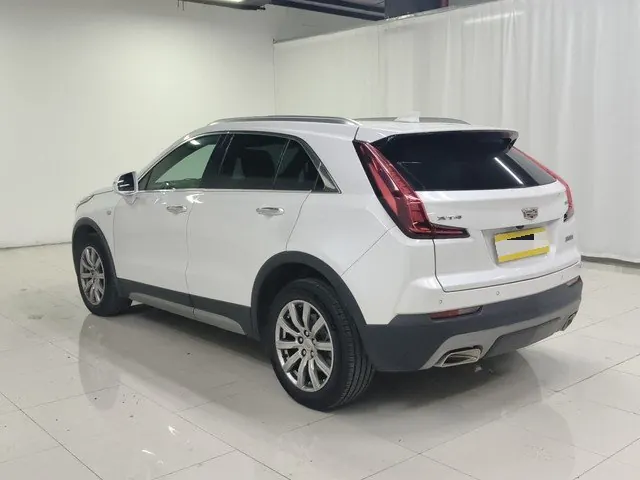 Cadillac 2021 XT4 2.0T 28T Two-Drive Leading Automatic Gear 4