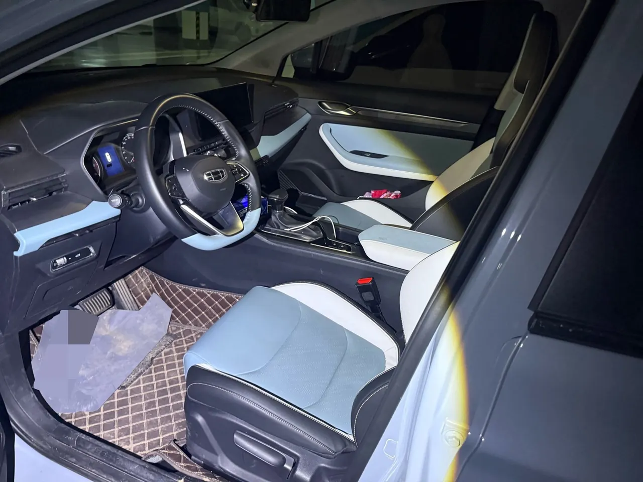 Geely 2022 Emgrand S 1.4T Stepless Crossover Player Edition Automatic Gear 5