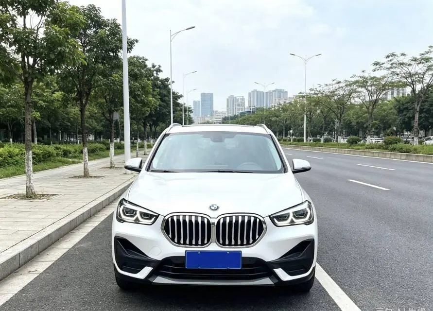 BMW 2022 X1 sDrive25Li 2.0T Leading Automatic Gear 2