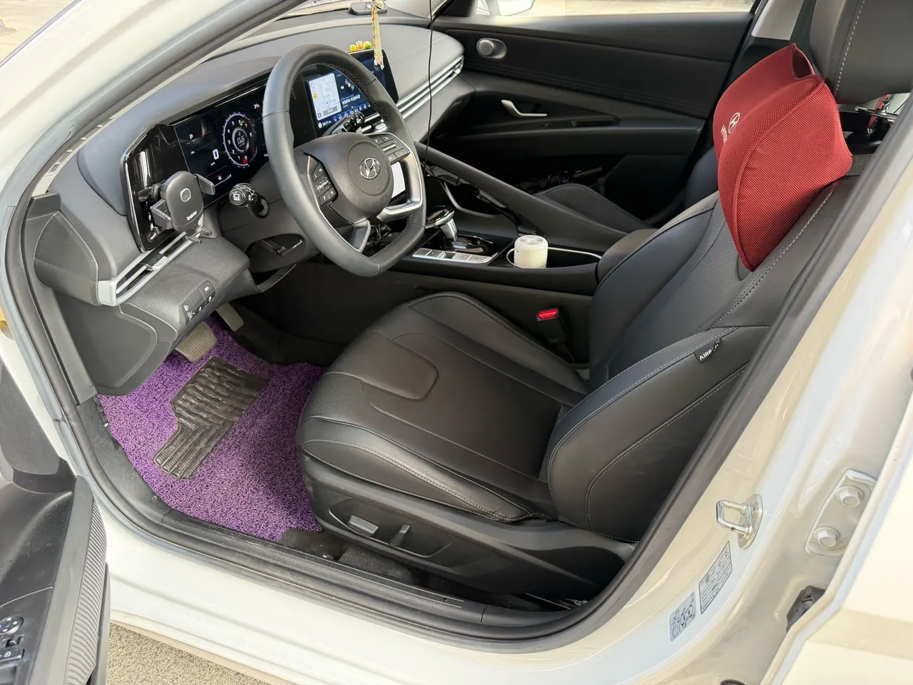 Hyundai 2021 Elantra -3-compartment 1.5 stepless LUX premium automatic gear 2