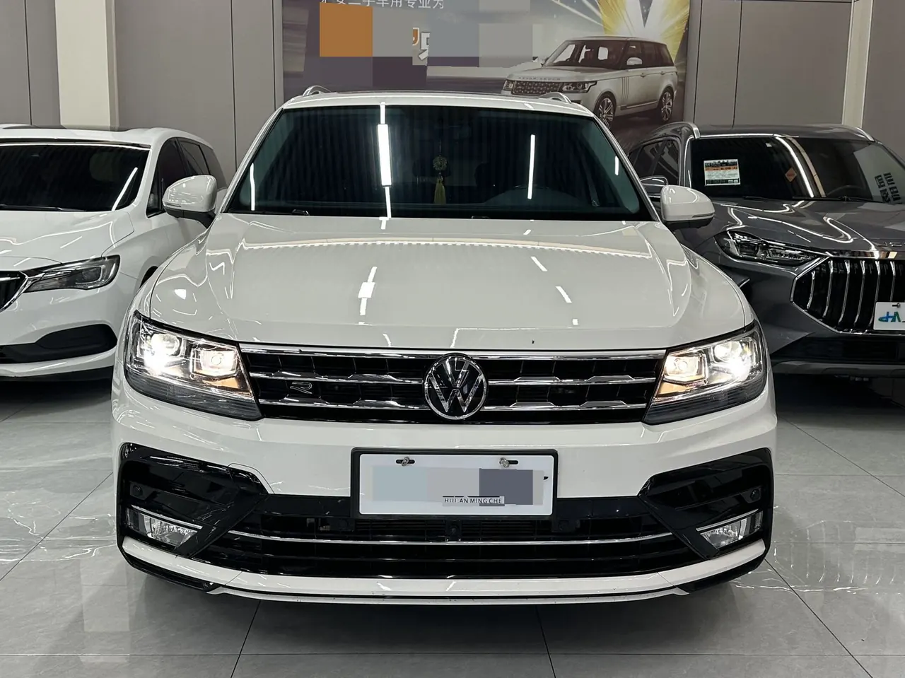 Volkswagen 2021 Tiguan L R-Line 2.0TSI 330TSI Two-Drive Overdrive Automatic Gear 3