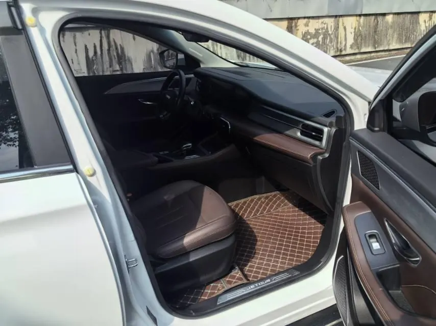 Jetour 2021 X90 PLUS 1.6TD Manor 7-seat automatic gear 8