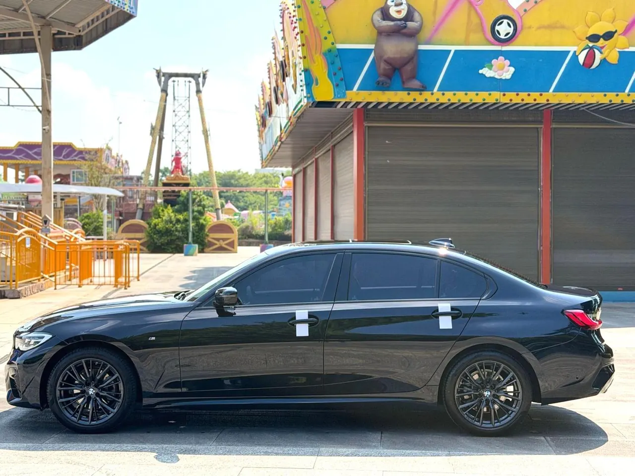 BMW 3 Series 2022 325Li 2.0T M Sports Obsidian Night Kit (Changed) Automatic Gear 2