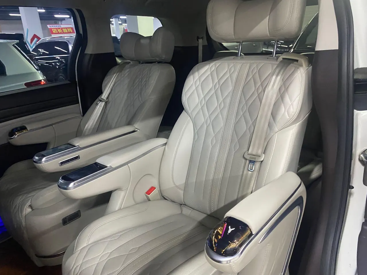 Chuanqi 2021 M8 2.0T 390T Lingxiu Series Deluxe Edition (Modified) Automatic Gear 5