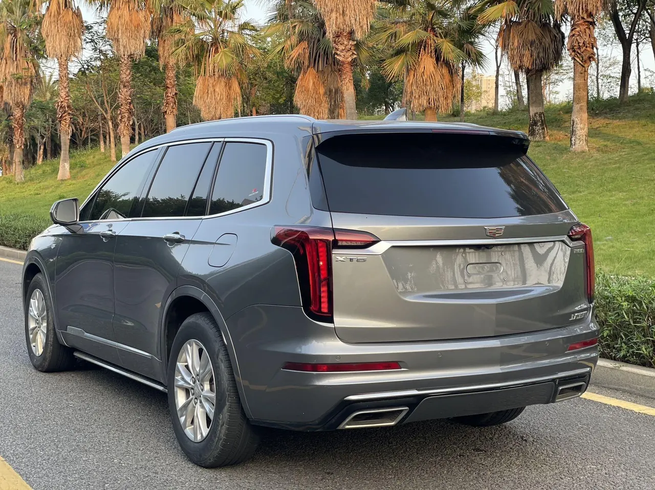 Cadillac 2021 XT6 2.0T 28T 7-seat luxury automatic gear 5