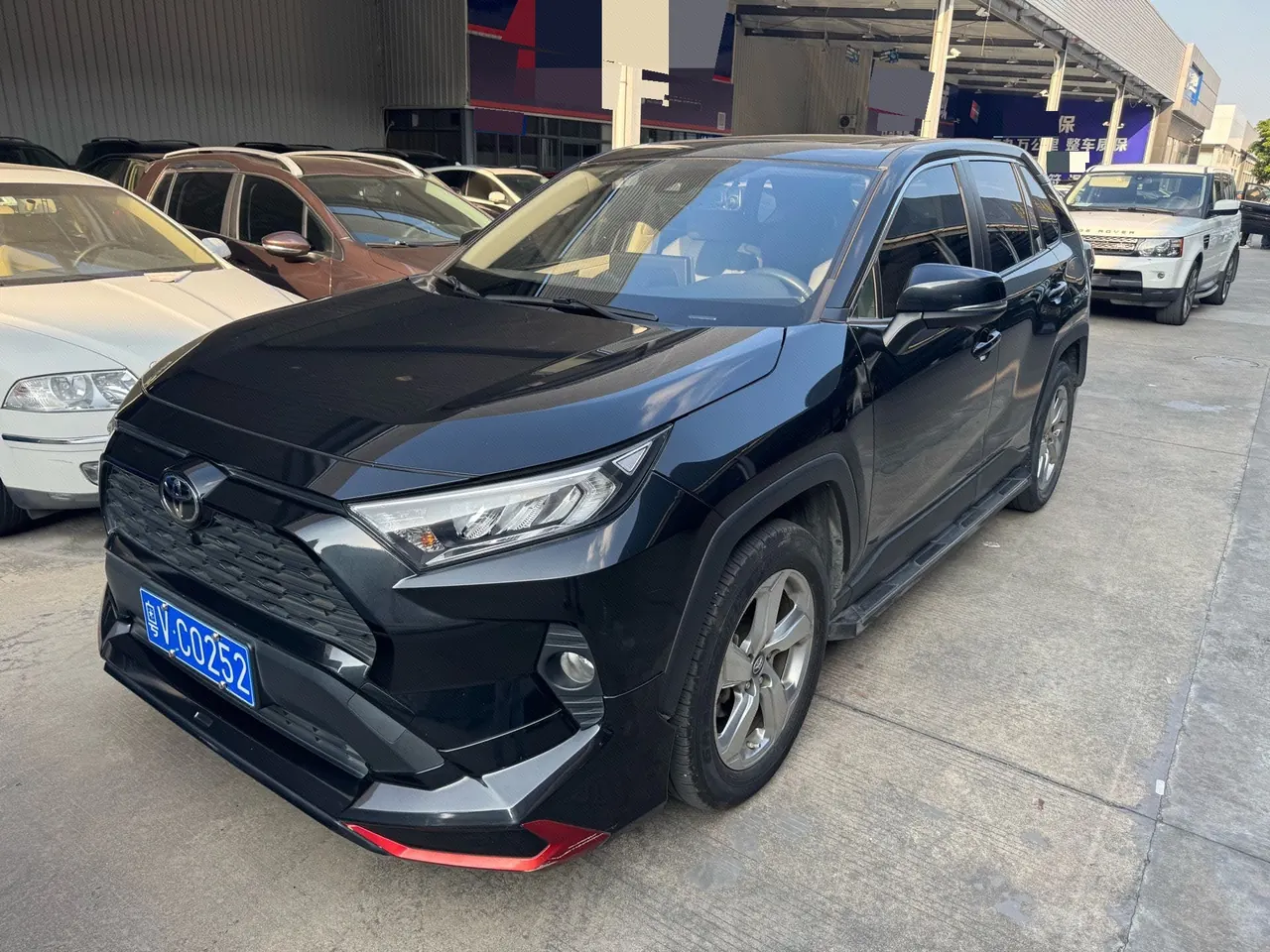 Открыть галерею: Toyota 2020 RAV4 Rongbo 2.0 Stepless Two-Drive Fashion Edition PLUS Automatic Gear