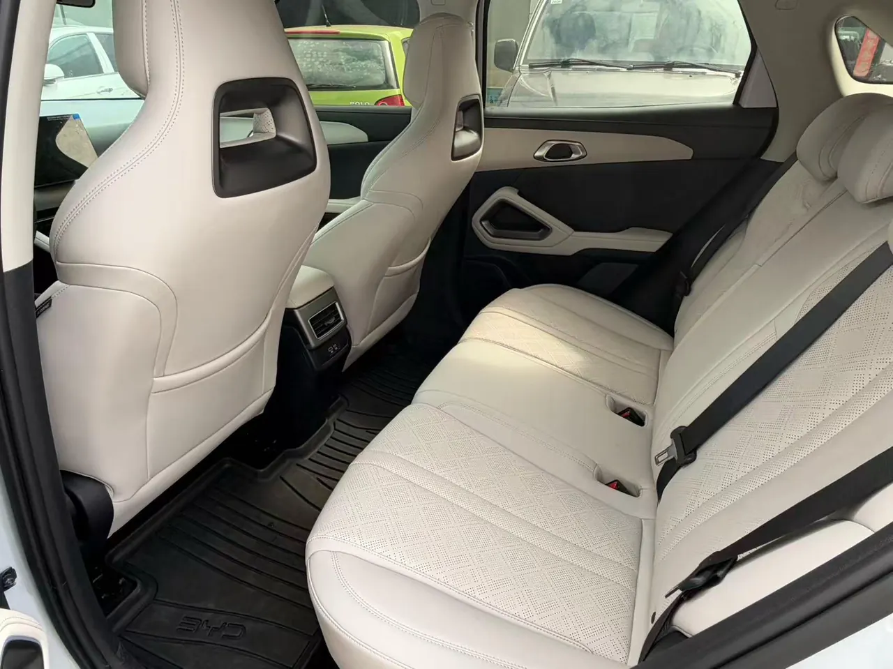 BYD 2025 Yuan UP 301KM Pilot Automatic Gear 5