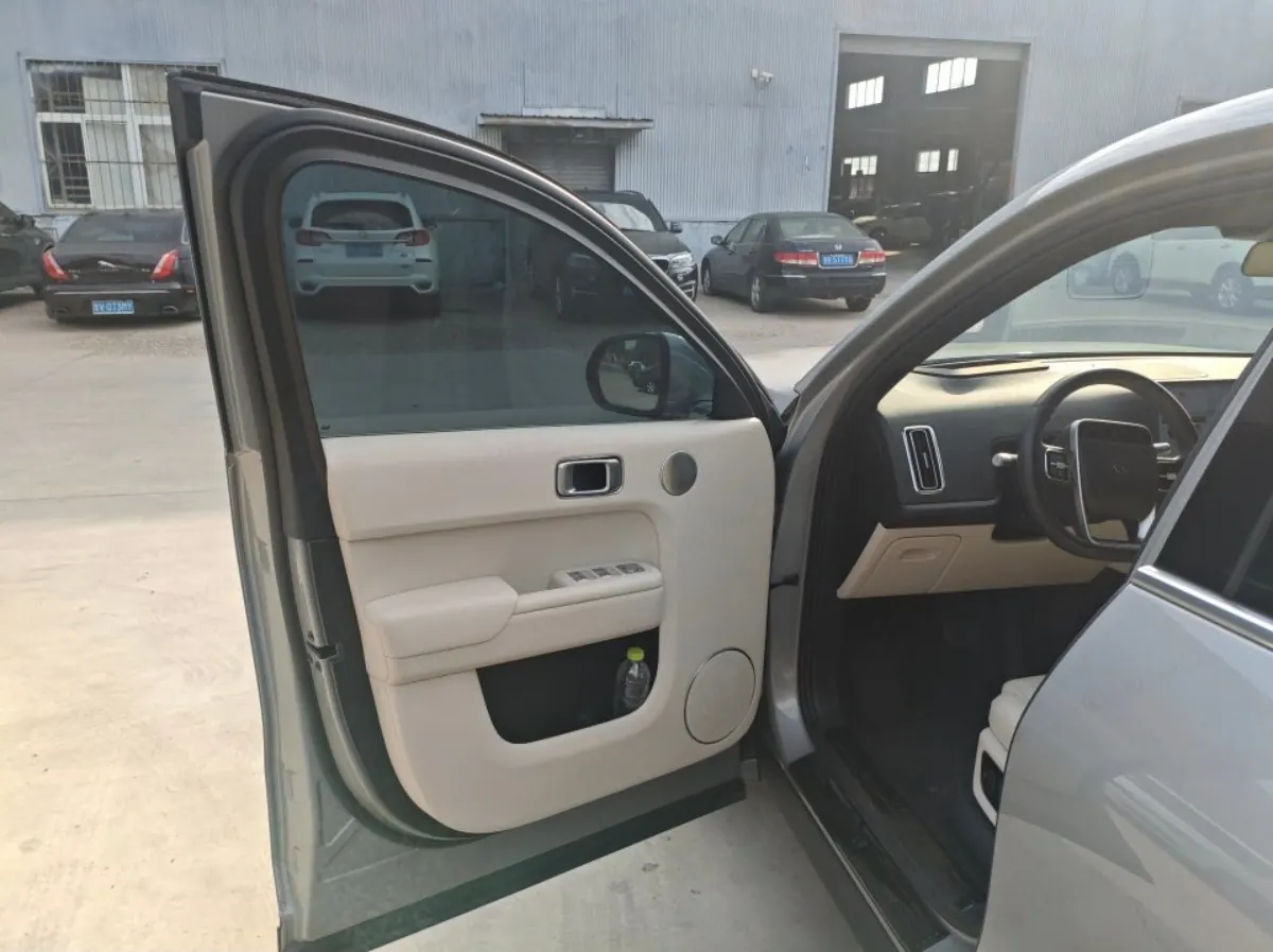 Li 2022 L9 1.5T Max Edition Automatic Gear 5