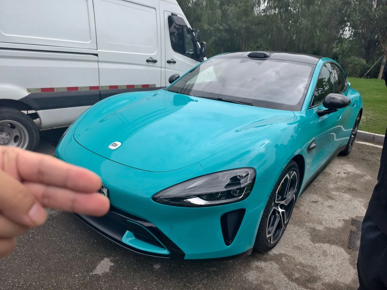 MI 2024 SU 7 750km Four-wheel Drive Max Founding Edition Automatic Gear - View 1