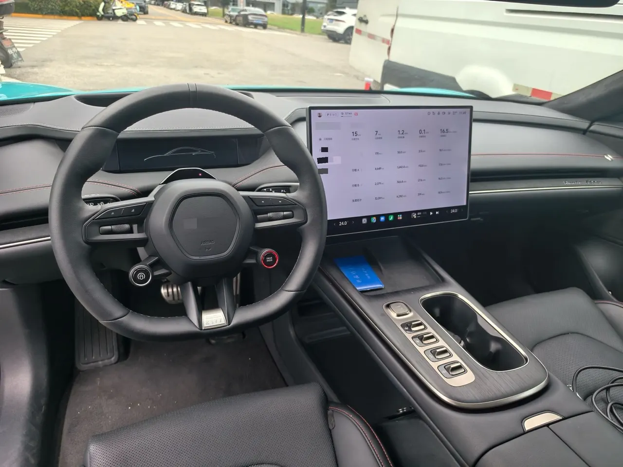 MI 2024 SU 7 750km Four-wheel Drive Max Founding Edition Automatic Gear 2
