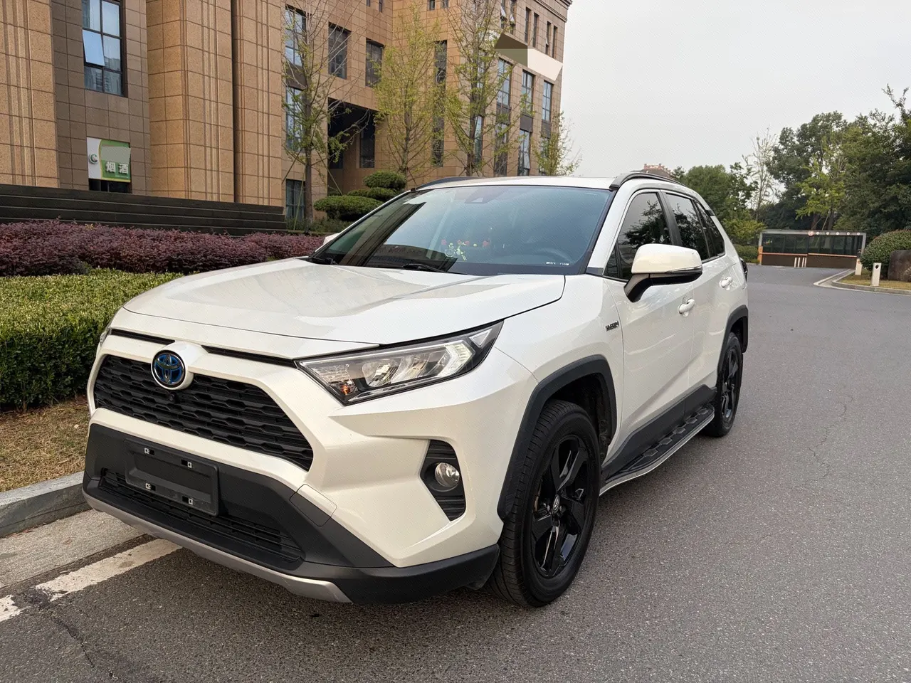 Toyota 2021 RAV4 Rongfang Double Engine 2.5 Stepless Four-wheel Drive Elite PLUS Edition (Modified) Automatic Gear - View 1