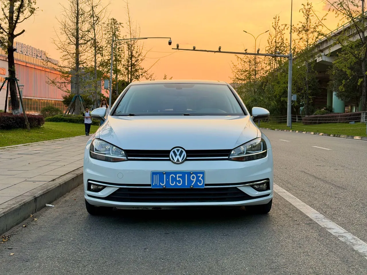 Volkswagen 2020 Golf 7 1.4TSI 280TSI Luxury Automatic 2