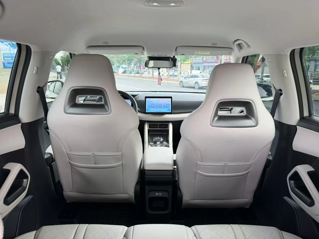 BYD 2024 Yuan UP 401KM Vital Edition Automatic Gear 7