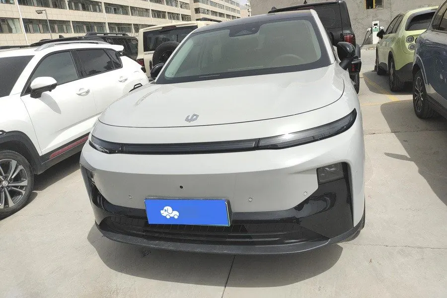 Leapmotor 2025 B 10 510 Enjoy Smart Driving Edition Automatic Gear 3