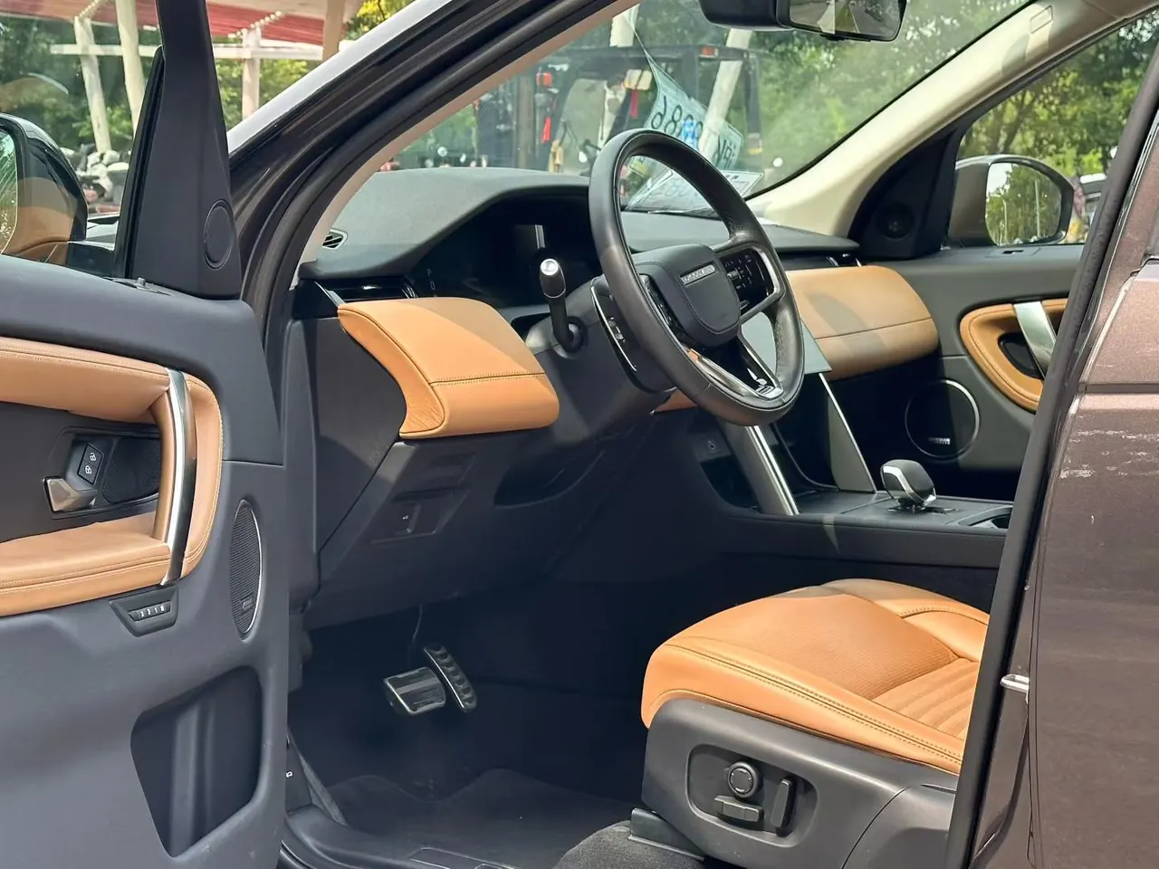 Land Rover 2024 Discovery Sports Edition 48V 2.0T Deluxe Custom Edition Automatic Gear 7