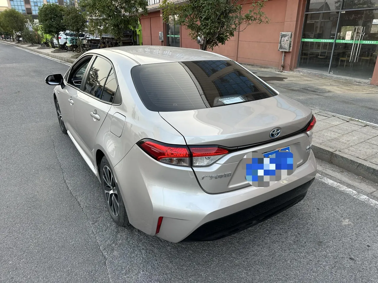 Toyota 2024 Lei Ling Shuangqing 1.8 Stepless Intelligent Electric Hybrid Deluxe Edition Automatic Gear 8