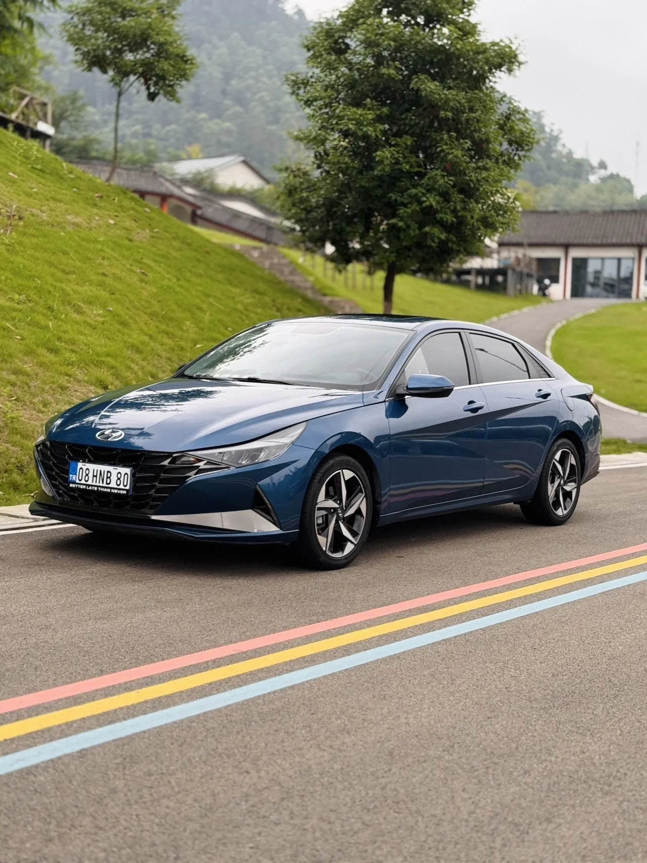 Hyundai 2021 Elantra -3-compartment 1.5 stepless LUX premium automatic gear - View 1