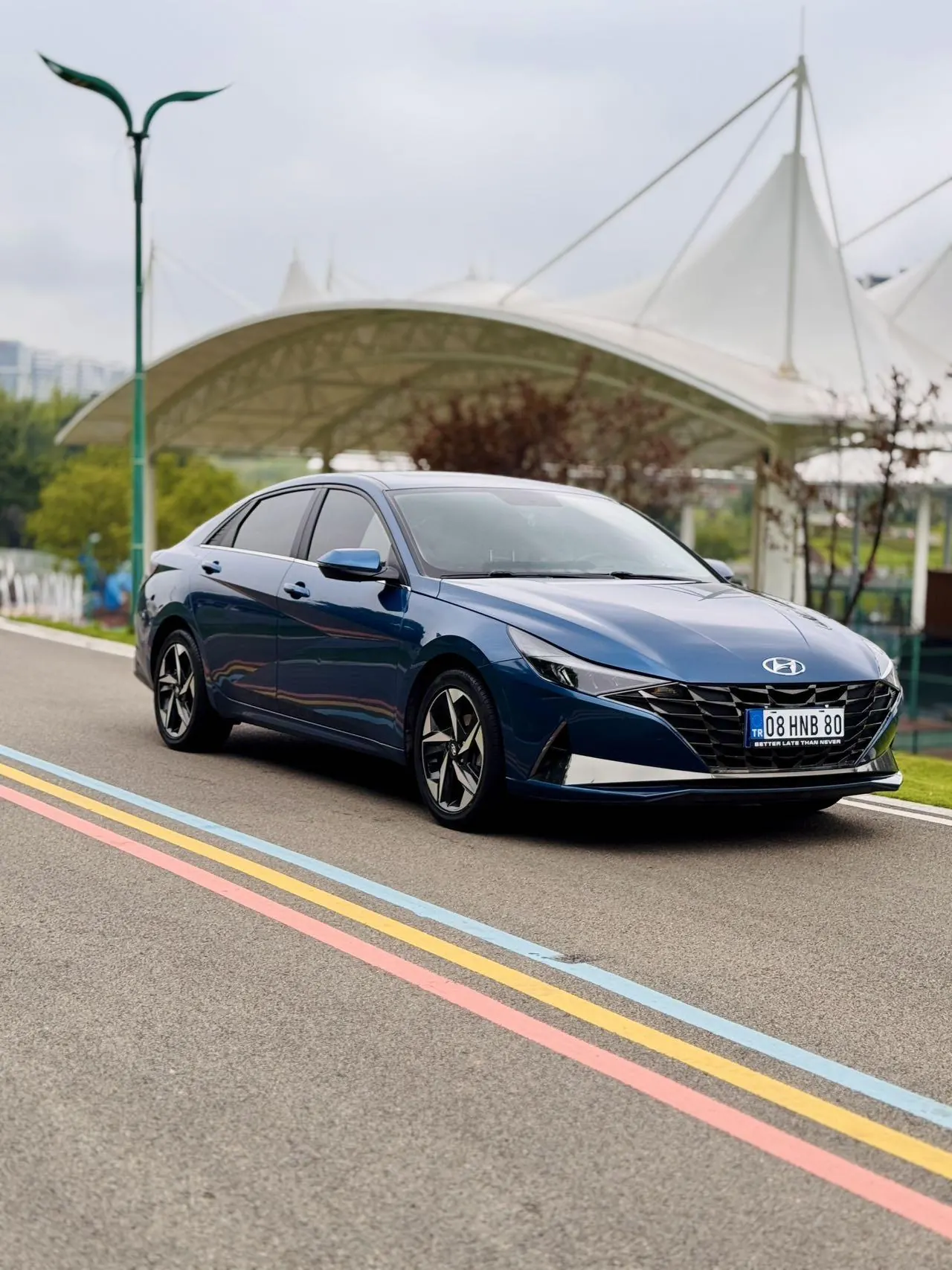 Hyundai 2021 Elantra -3-compartment 1.5 stepless LUX premium automatic gear 2
