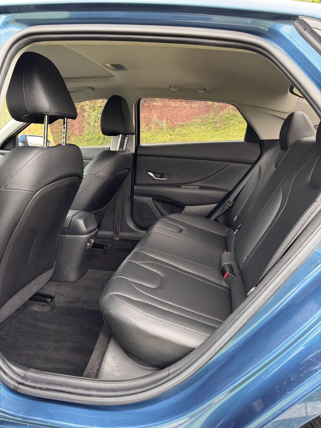 Hyundai 2021 Elantra -3-compartment 1.5 stepless LUX premium automatic gear 7