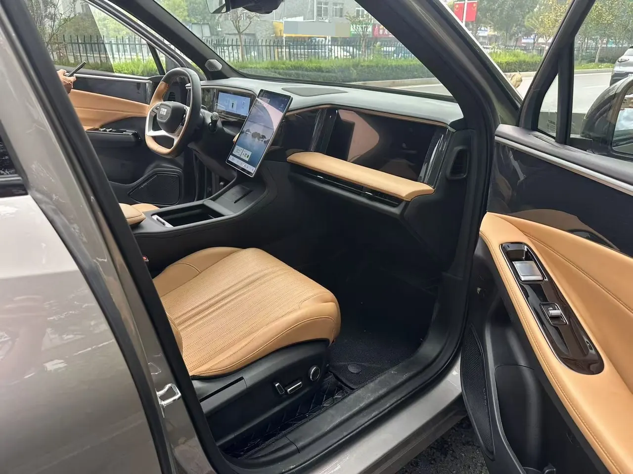 Geely Galaxy 2024 L7 1.5T Longteng Edition 115km Starship Automatic Gear 2
