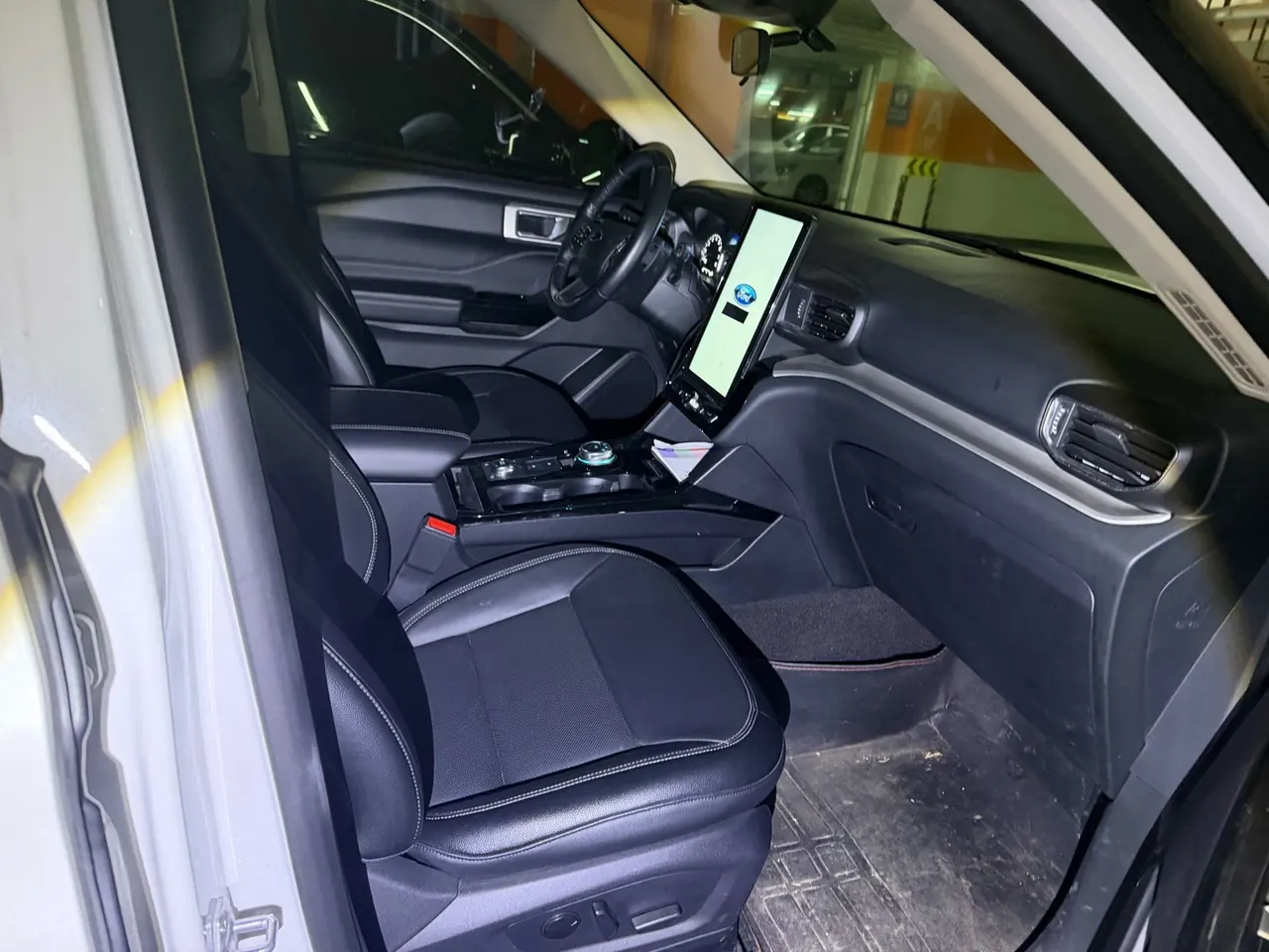 Ford 2020 Explorer 2.3T EcoBoost 285 Four-wheel Drive Fashion Edition 7-seat Automatic Gear 7