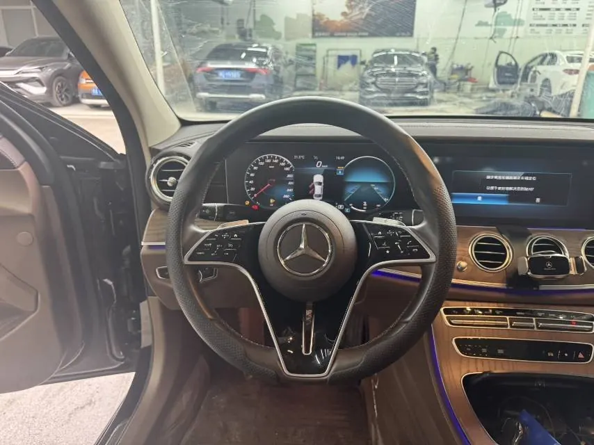Mercedes Benz E Class 2023 E 300 L 2.0T Sports Luxury Automatic Gear 5