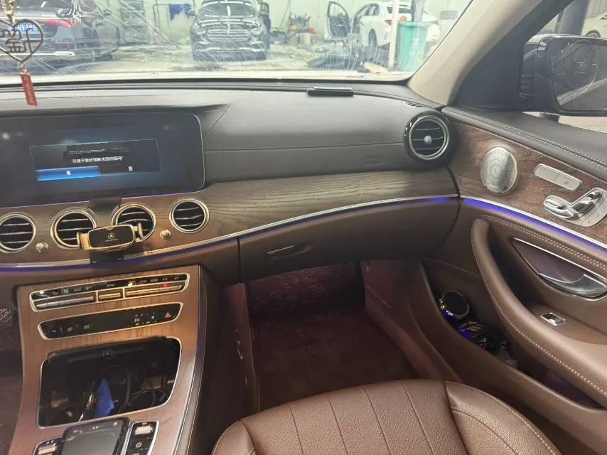 Mercedes Benz E Class 2023 E 300 L 2.0T Sports Luxury Automatic Gear 6