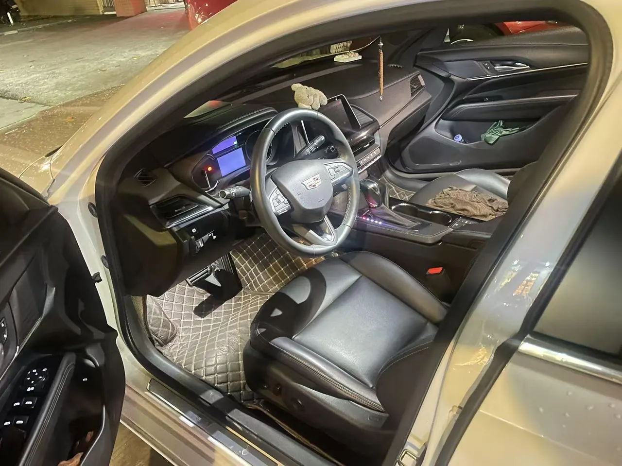 Cadillac 2021 CT4 2.0T 28T fashion (fashion) automatic gear 7