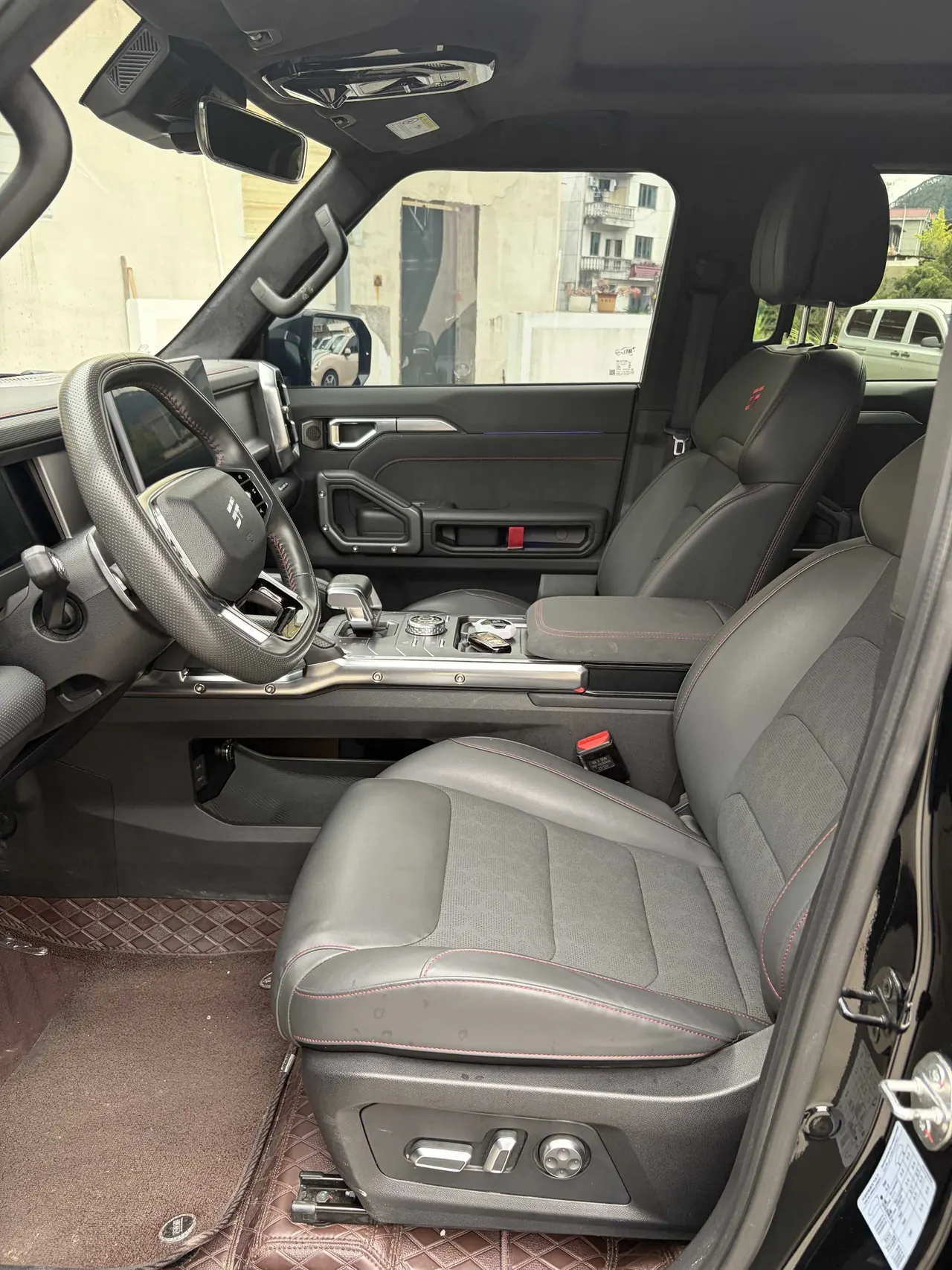 Jetour 2023 Traveler 2.0T 4WD Crossing PRO Automatic Gear - View 1