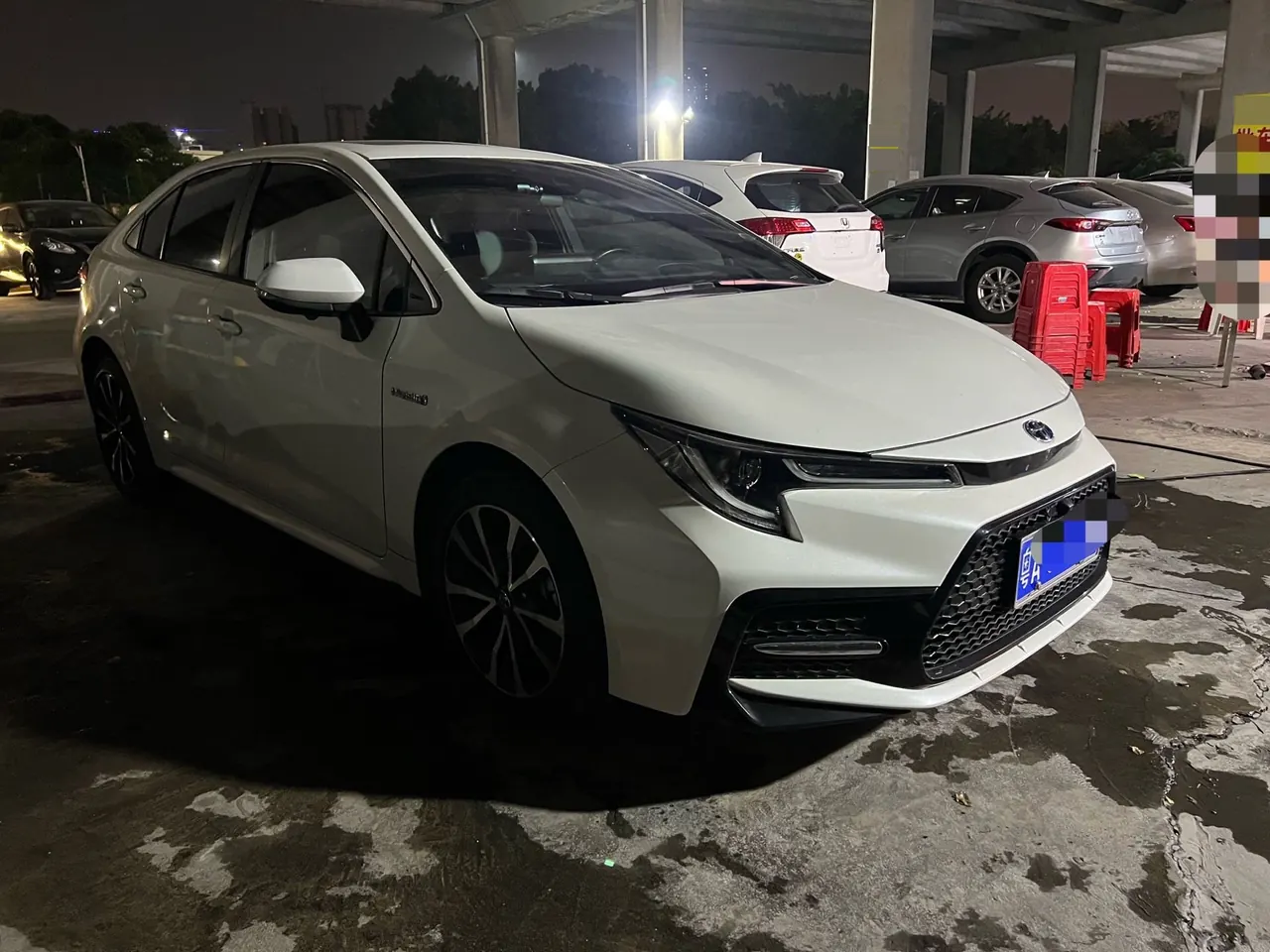 Toyota 2021 Lei Ling Shuangqing 1.8H Stepless Leading Edition Automatic Gear 2