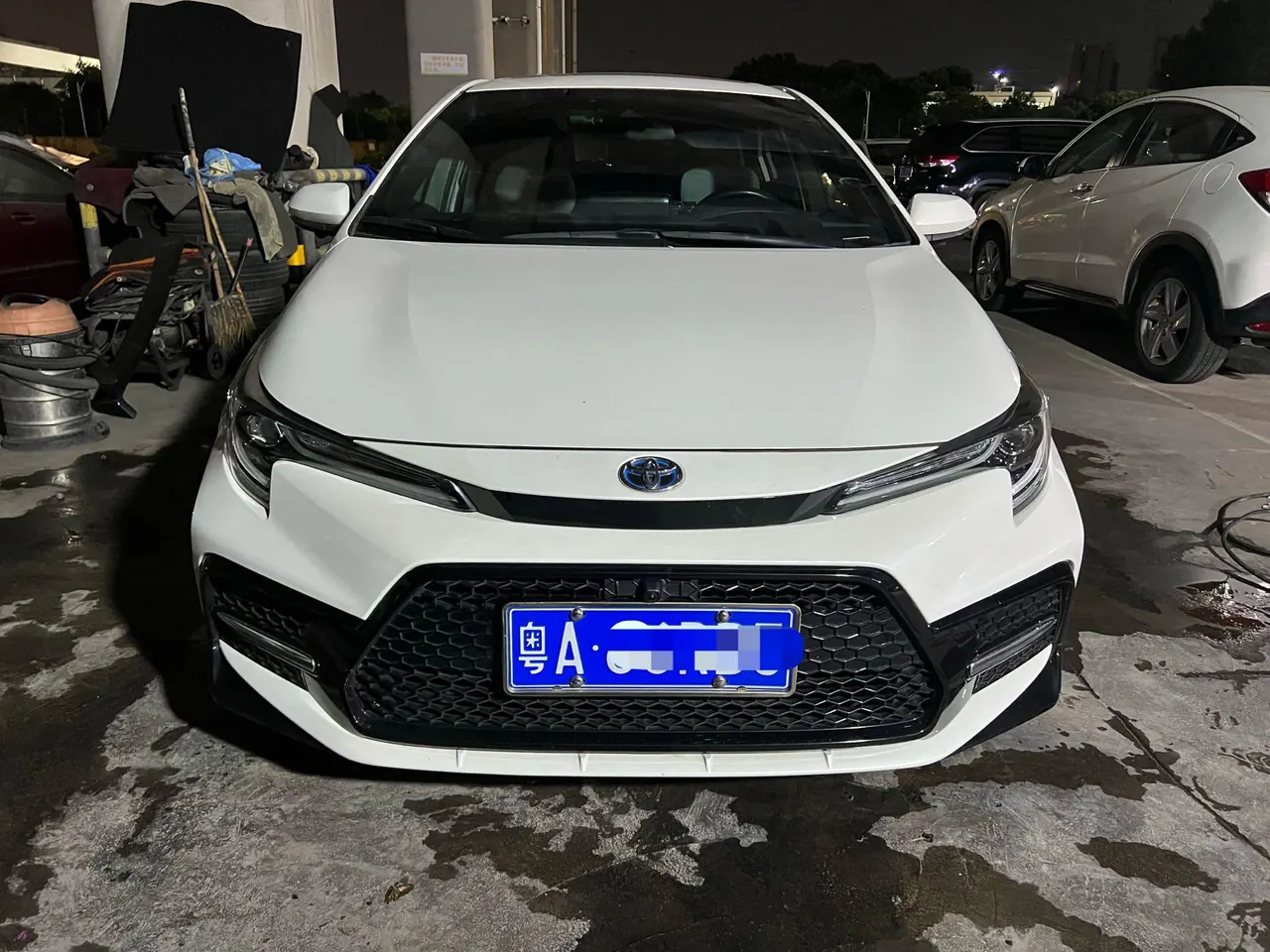 Toyota 2021 Lei Ling Shuangqing 1.8H Stepless Leading Edition Automatic Gear 3