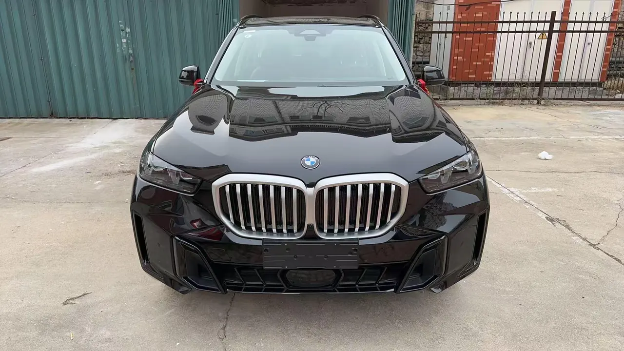 BMW 2023 X5 xDrive30Li 48V 2.0T exclusive m sports obsidian night suit automatic gear 2