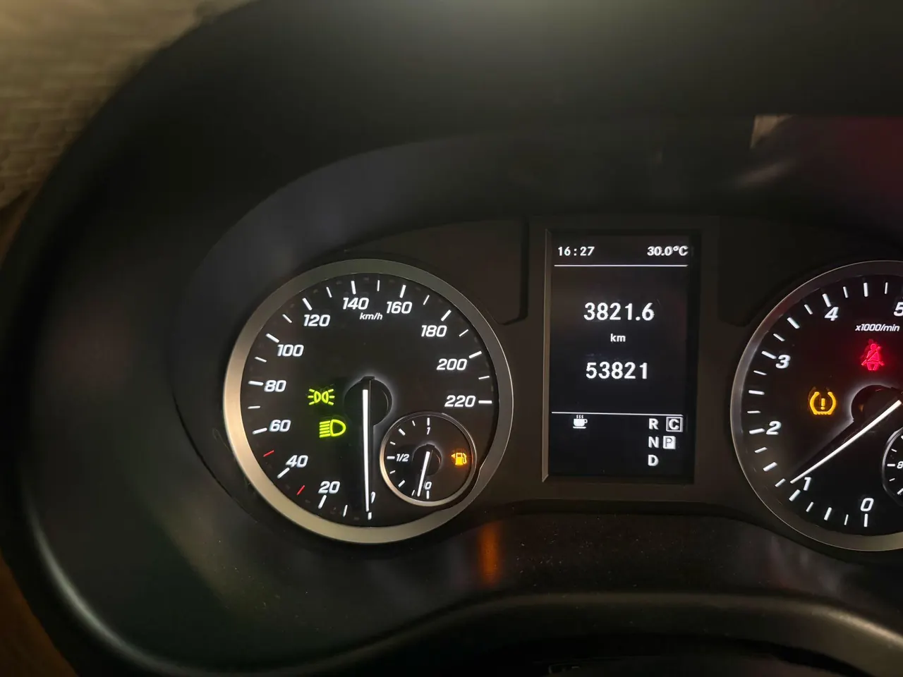 Mercedes Benz 2023 Vito 2.0T Elite Edition 7-seat Automatic Gear 17