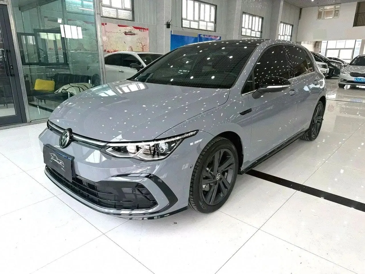 Volkswagen 2023 Golf 8 R-Line 1.4TSI 280TSI (Modified) Automatic Gear - View 1