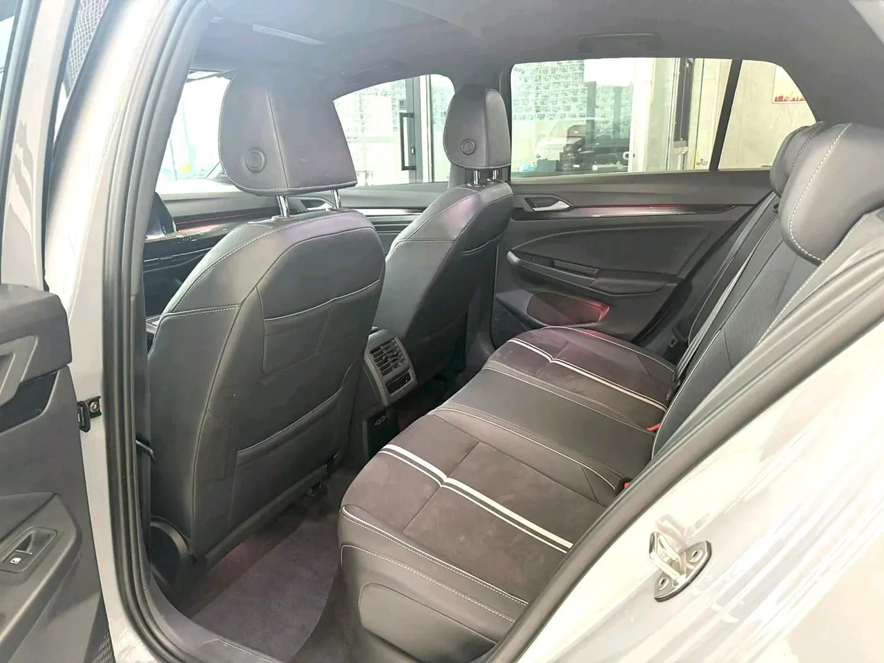 Volkswagen 2023 Golf 8 R-Line 1.4TSI 280TSI (Modified) Automatic Gear 4
