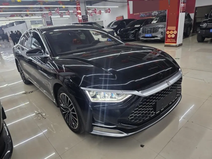 BYD 2020 Han DM 2.0T four-wheel drive performance version luxury automatic gear 3