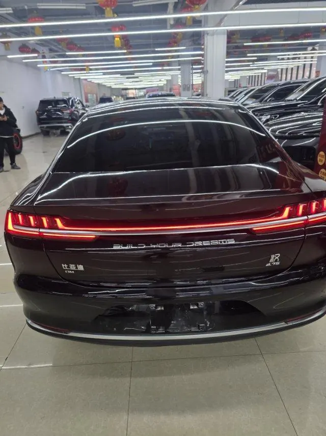 BYD 2020 Han DM 2.0T four-wheel drive performance version luxury automatic gear 7