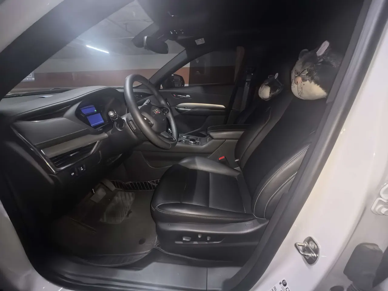 Cadillac 2021 XT4 2.0T 28T Two-Drive Leading Automatic Gear 2