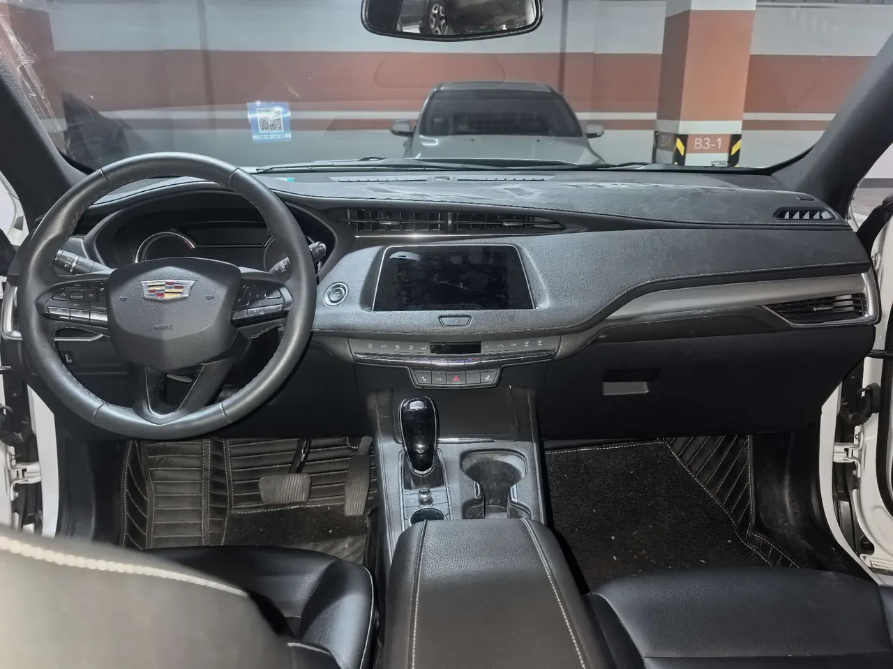 Cadillac 2021 XT4 2.0T 28T Two-Drive Leading Automatic Gear 3