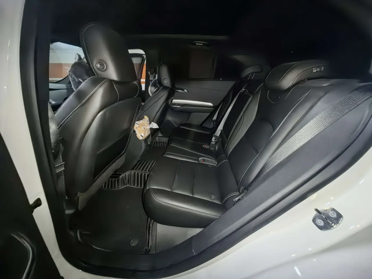 Cadillac 2021 XT4 2.0T 28T Two-Drive Leading Automatic Gear 4