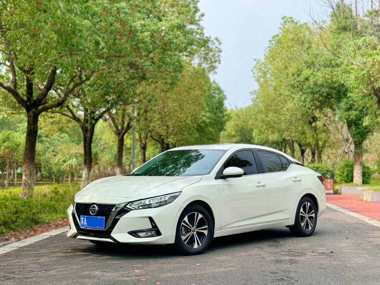 Nissan 2022 Sylphy 1.6 Stepless XL Pleasant Edition Automatic Gear - View 1