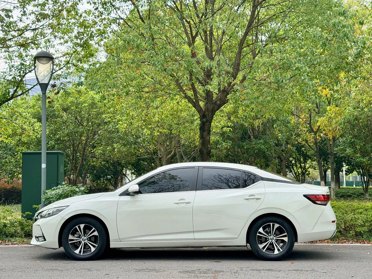 Nissan 2022 Sylphy 1.6 Stepless XL Pleasant Edition Automatic Gear 8