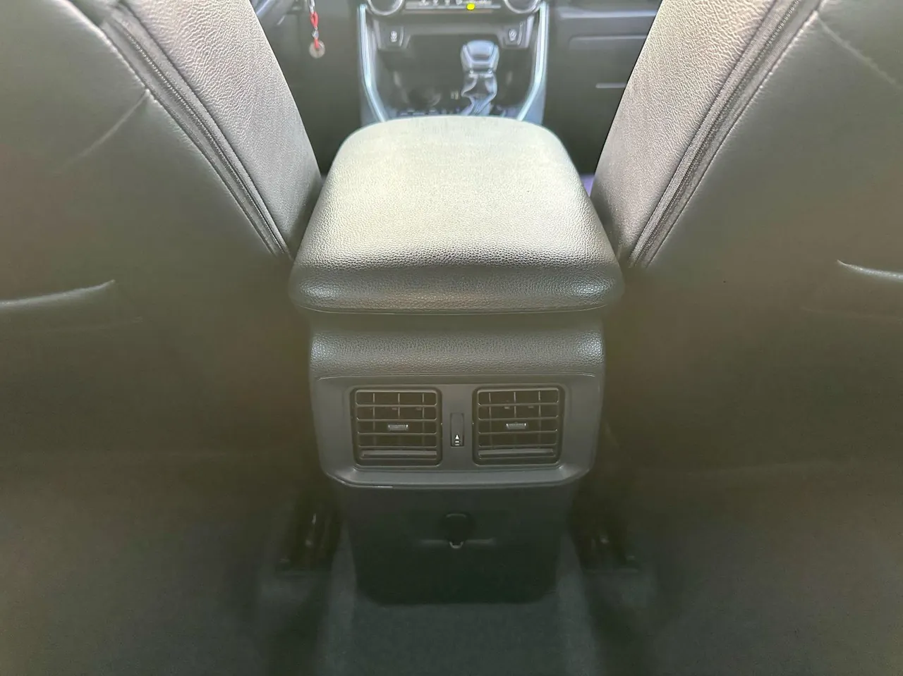 Toyota 2023 RAV4 Rongbo 2.0 Stepless Two-Drive City Edition Automatic Gear 11