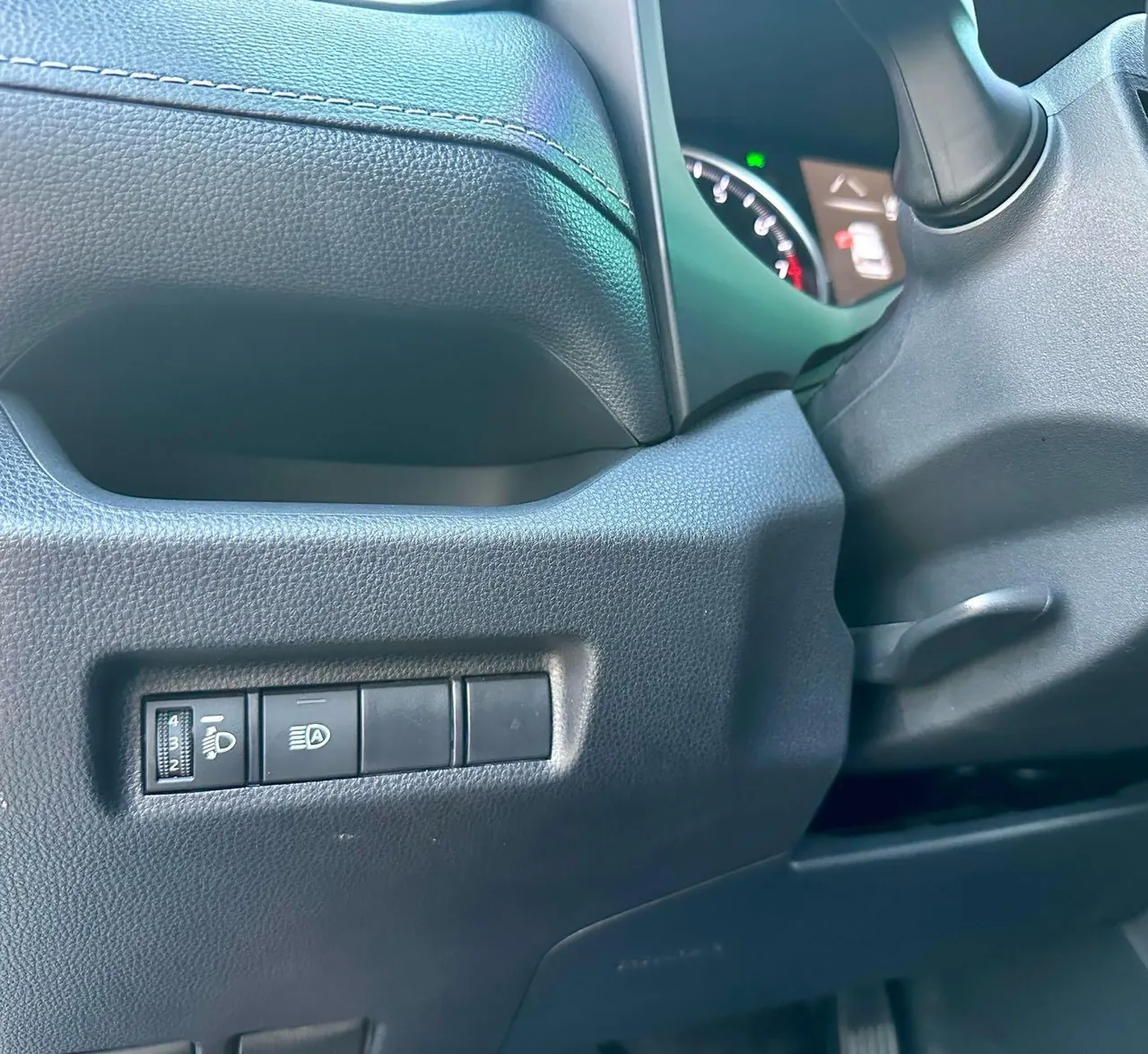 Toyota 2023 RAV4 Rongbo 2.0 Stepless Two-Drive City Edition Automatic Gear 12