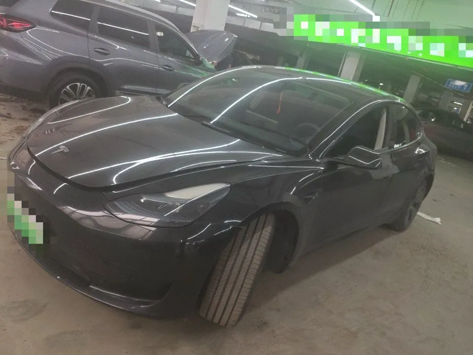 Tesla 2022 Model 3 rear-wheel drive version of automatic transmission - View 1
