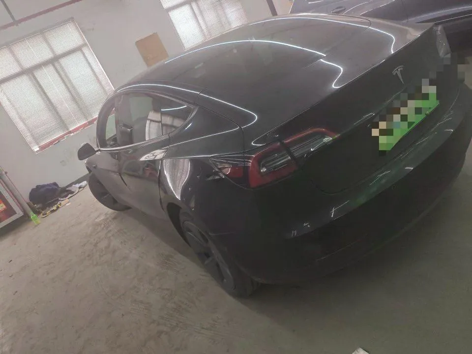 Tesla 2022 Model 3 rear-wheel drive version of automatic transmission 3